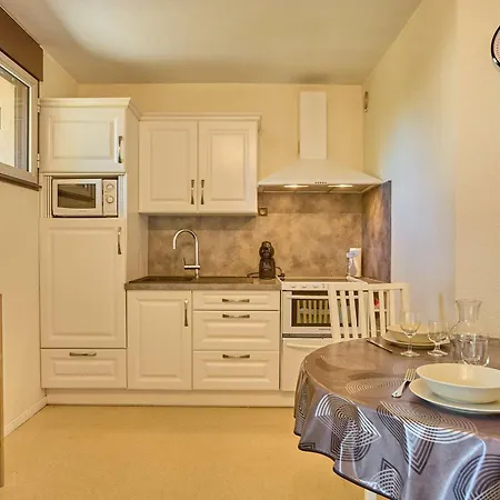 T2 Avec Balcon Et Animaux Admis - Parking, Wifi - Fr-1-841-12